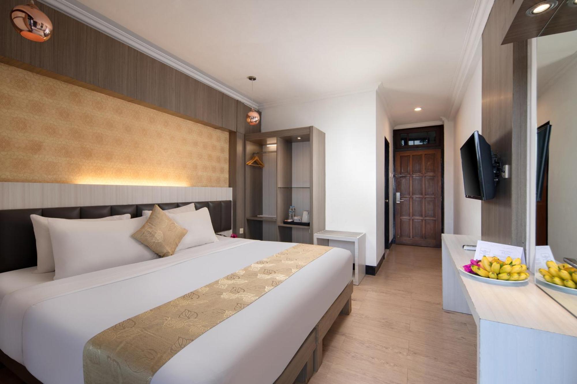 รอยัลเทรทเทสวิวโฮเต็ลแอ่นด์คอนเวนชั่น Hotel Prigen ภายนอก รูปภาพ